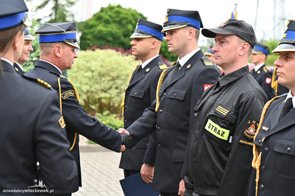 Awanse i wyróżnienia dla dla strażaków