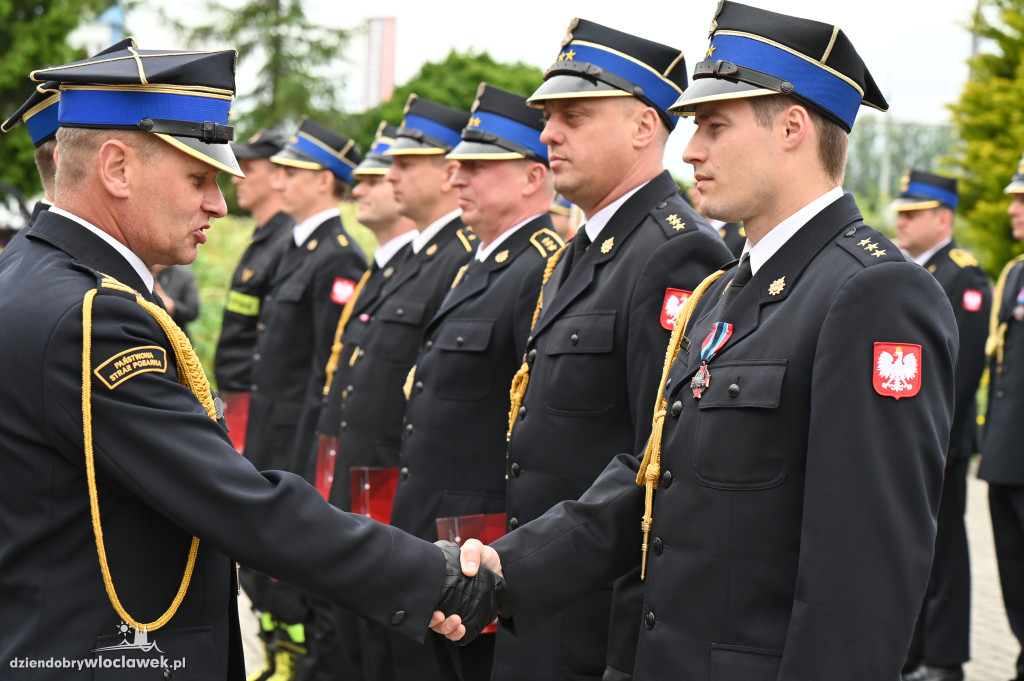 Awanse i wyróżnienia dla dla strażaków