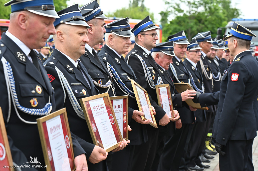 Awanse i wyróżnienia dla dla strażaków