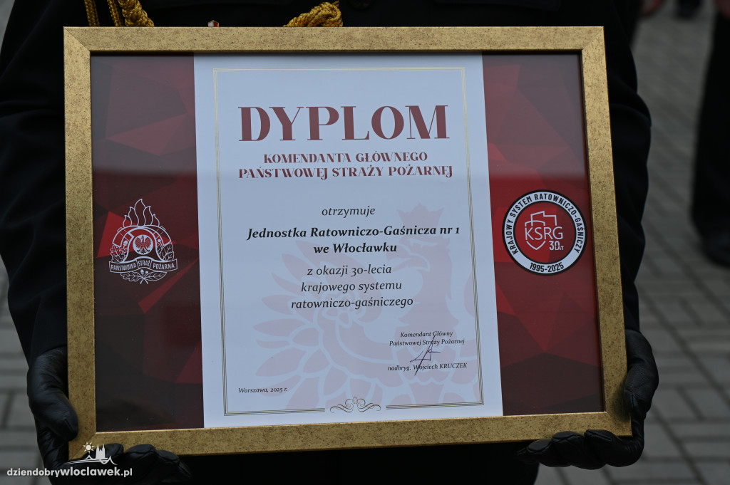 Awanse i wyróżnienia dla dla strażaków