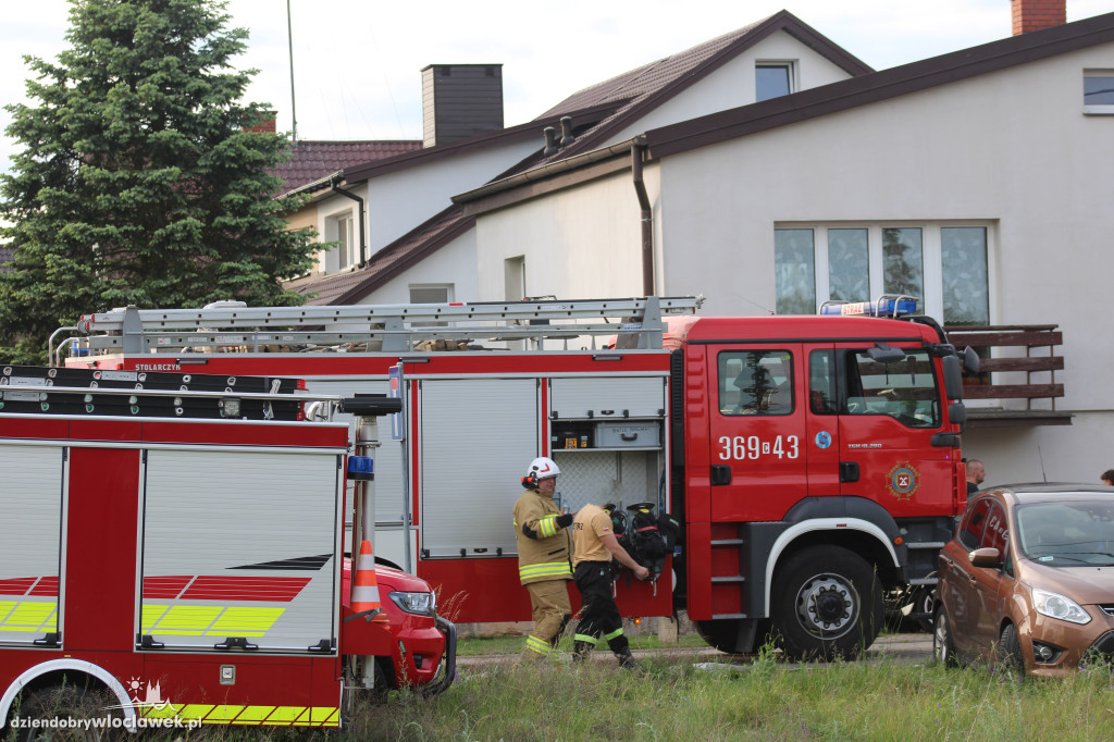 Pożar domu. 6 zastępów straży w akcji