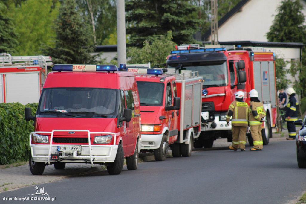 Pożar domu. 6 zastępów straży w akcji