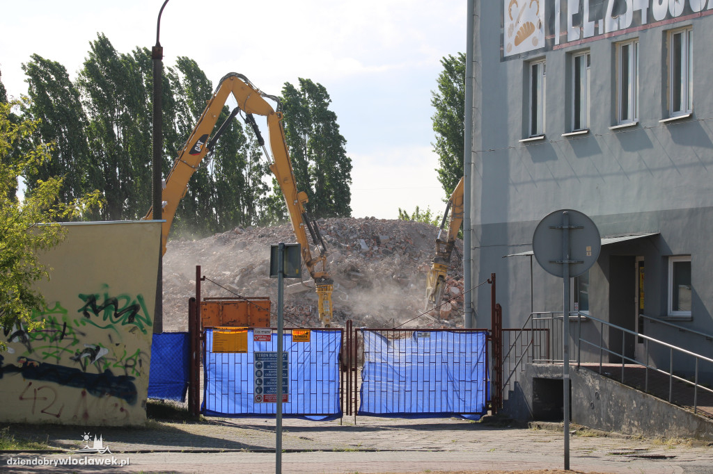 Wyburzanie Piekarni przy Kruszyńskiej