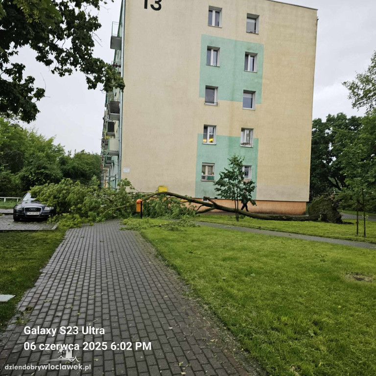 Skutki burzy we Włocławku