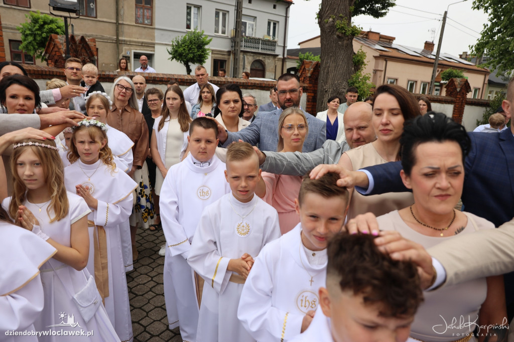 Komunia: Parafia pw. św. Dominika w Chodczu