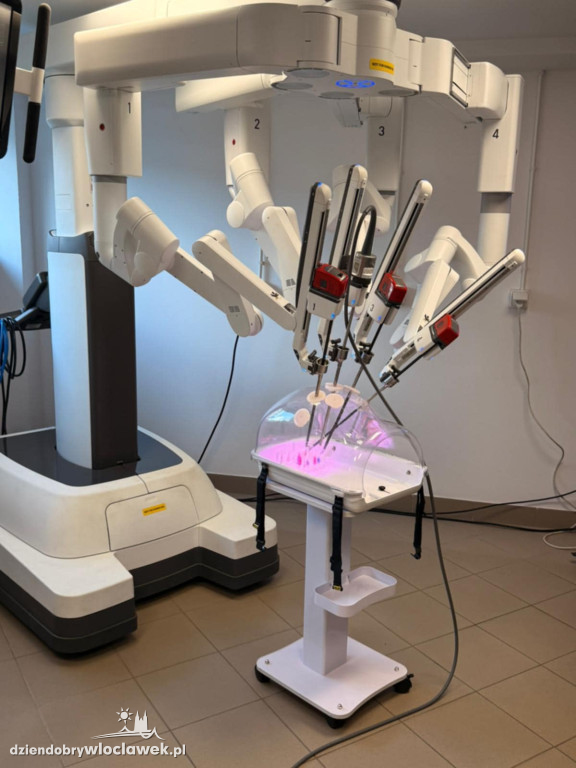 Szpital we Włocławku testuje robota Da Vinci