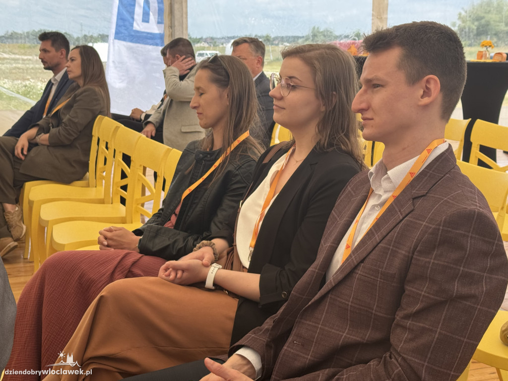 SIKA  z kamieniem węgielnym
