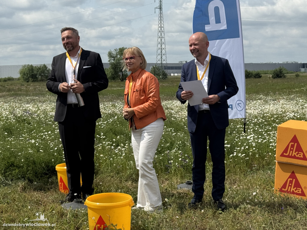 SIKA  z kamieniem węgielnym