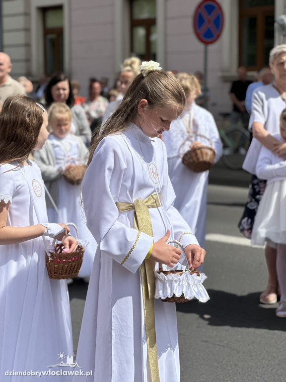 Boże Ciało 2025 - procesja ulicami miasta