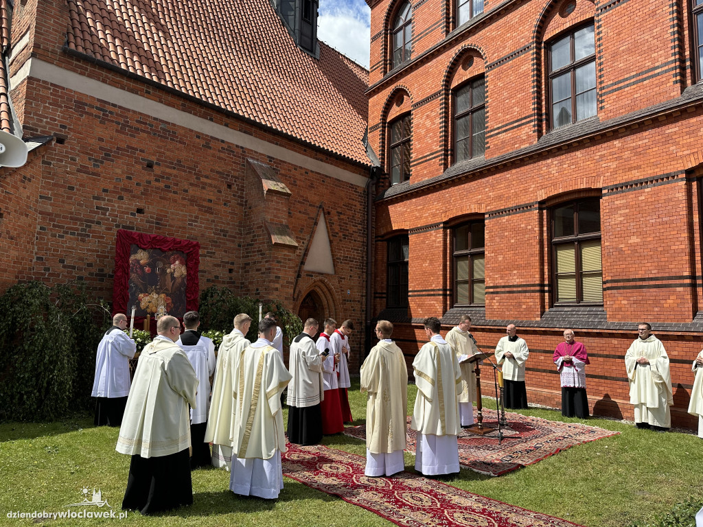 Boże Ciało 2025 - procesja ulicami miasta
