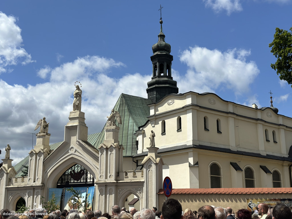 Boże Ciało 2025 - procesja ulicami miasta