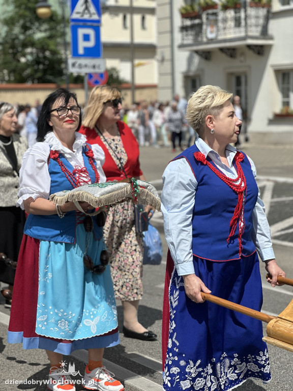 Boże Ciało 2025 - procesja ulicami miasta