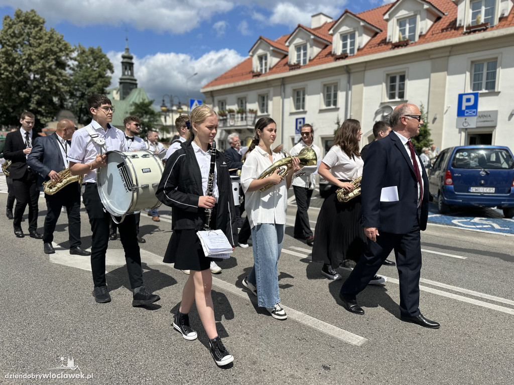 Boże Ciało 2025 - procesja ulicami miasta