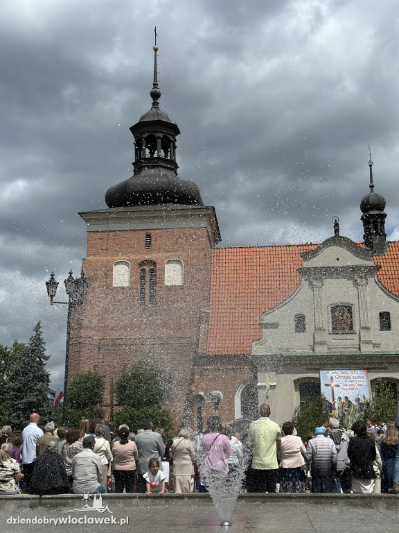 Boże Ciało 2025 - procesja ulicami miasta