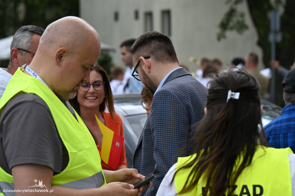 Dni Włocławka 2025 rozpoczęte! Korowód i otwarcie