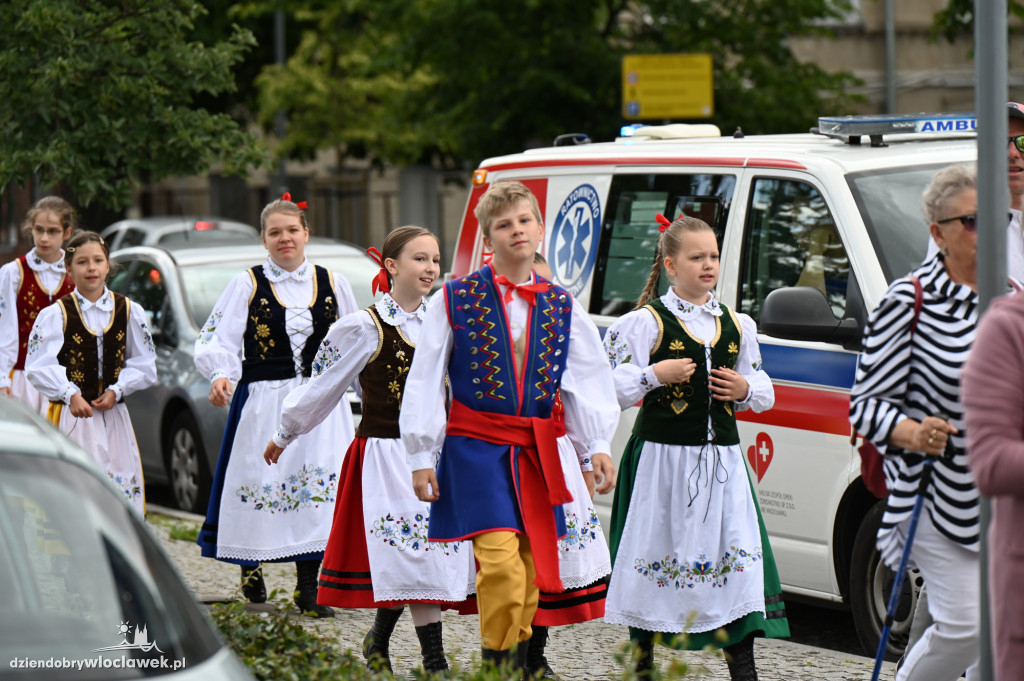 Dni Włocławka 2025 rozpoczęte! Korowód i otwarcie