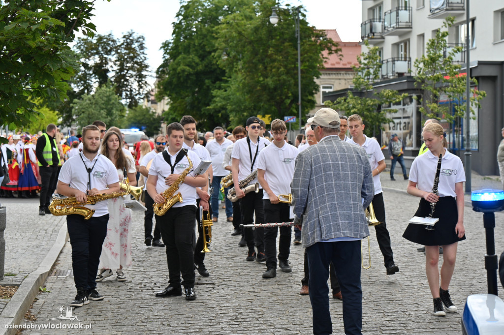Dni Włocławka 2025 rozpoczęte! Korowód i otwarcie