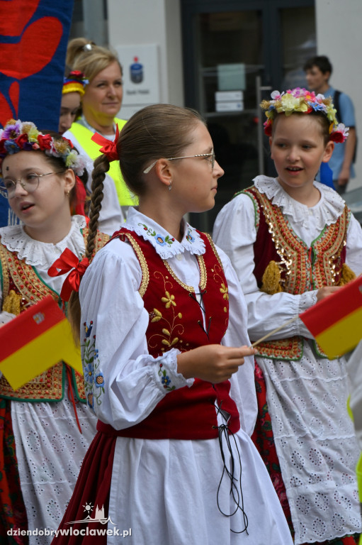 Dni Włocławka 2025 rozpoczęte! Korowód i otwarcie