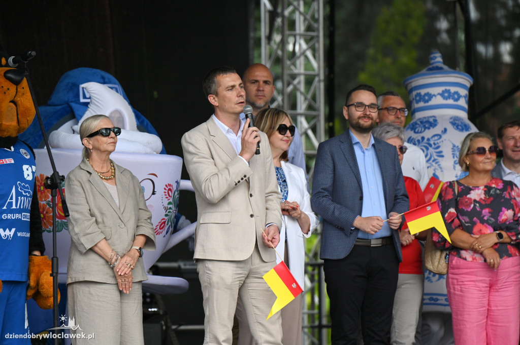 Dni Włocławka 2025 rozpoczęte! Korowód i otwarcie