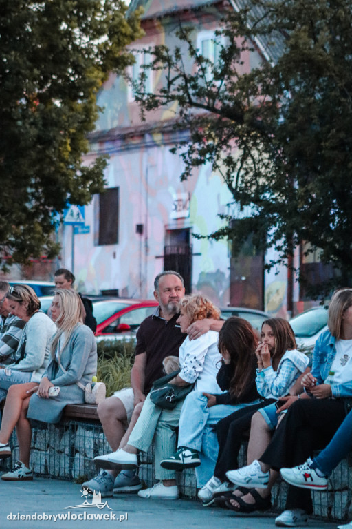 Świet(l)na noc na Starym Rynku – mapping na Dni Włocławka