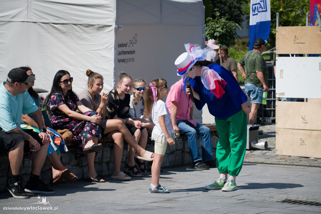 Teatry uliczne na Starym Rynku