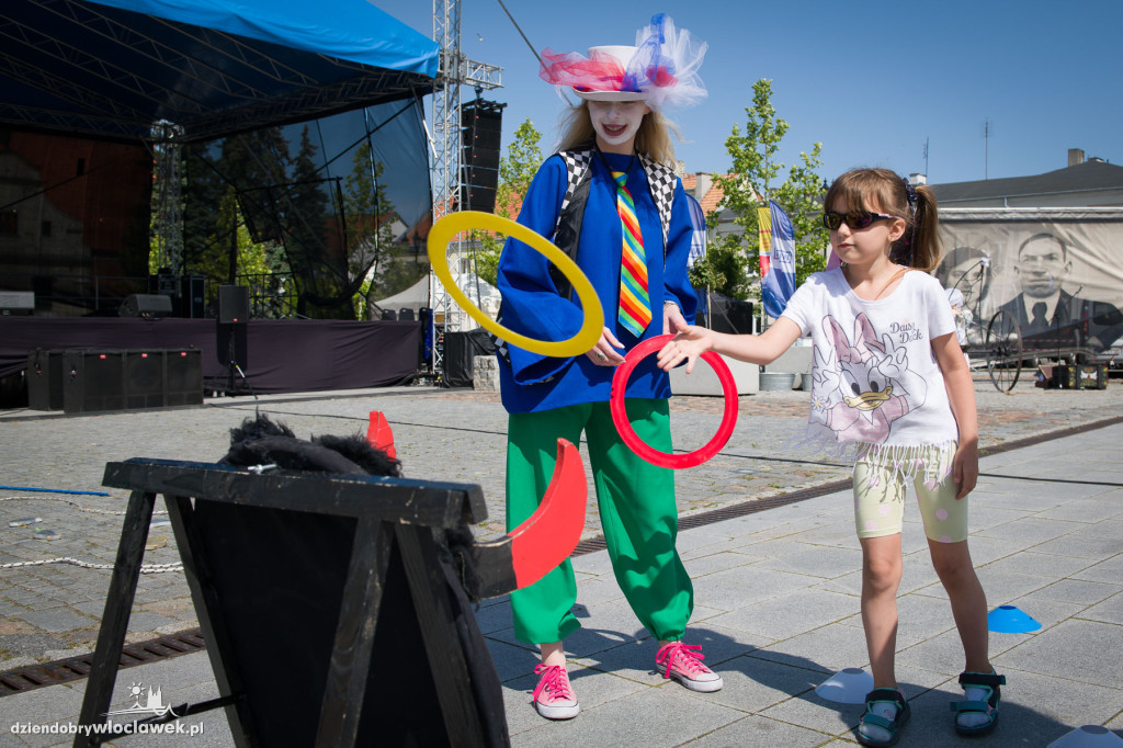 Teatry uliczne na Starym Rynku