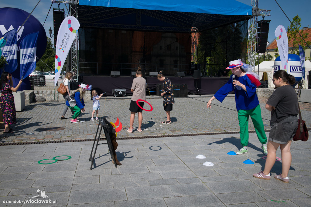 Teatry uliczne na Starym Rynku