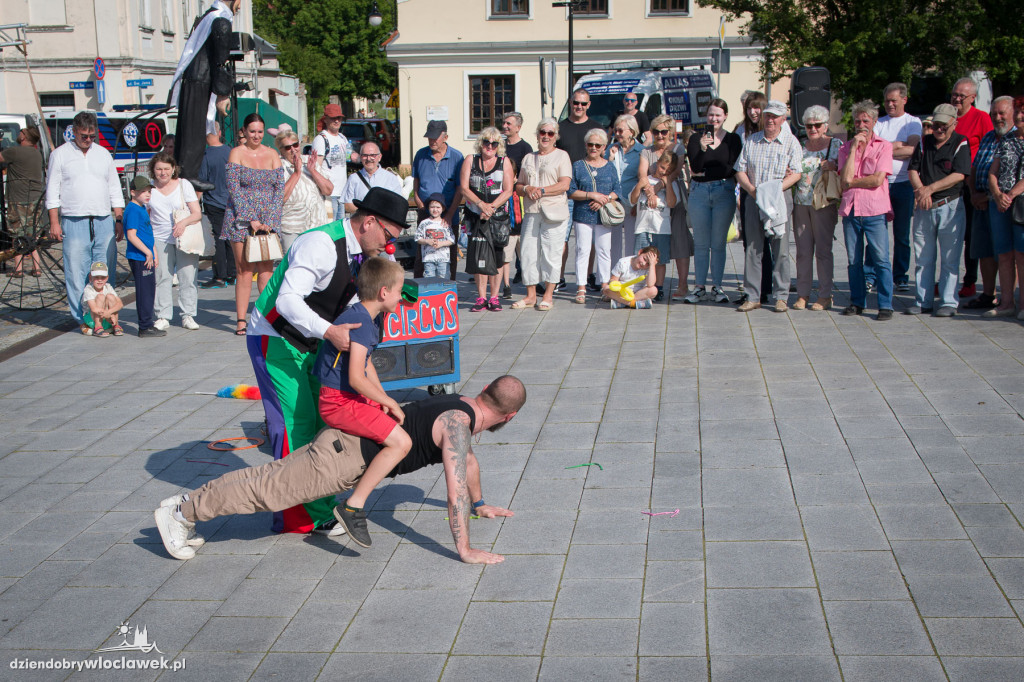 Teatry uliczne na Starym Rynku