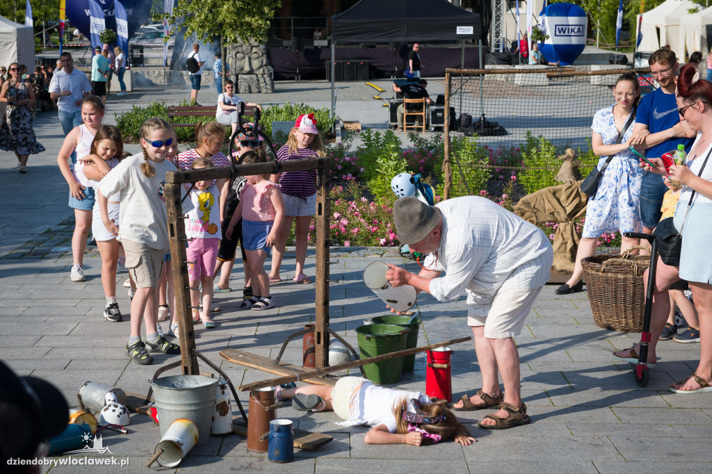 Teatry uliczne na Starym Rynku