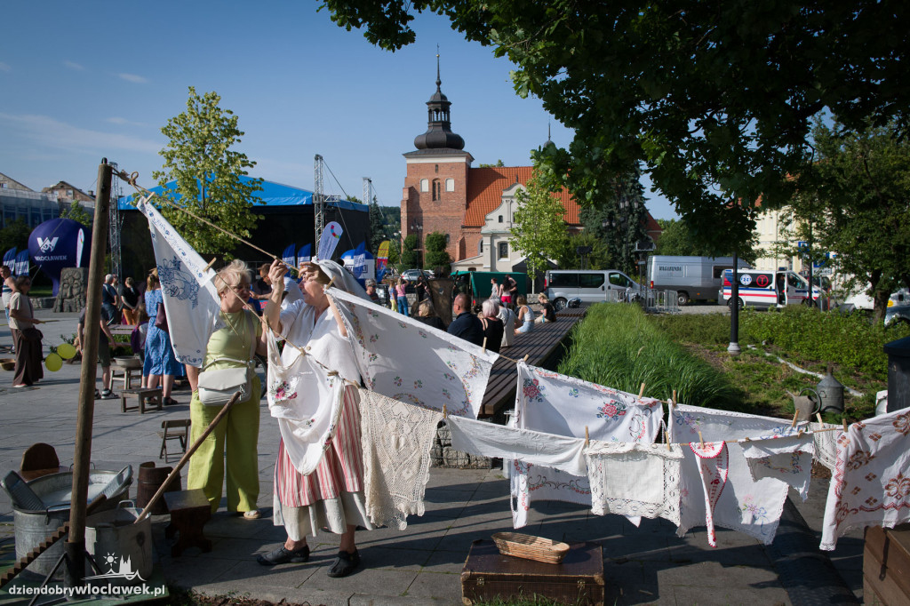 Teatry uliczne na Starym Rynku