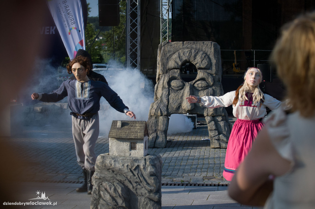 Teatry uliczne na Starym Rynku