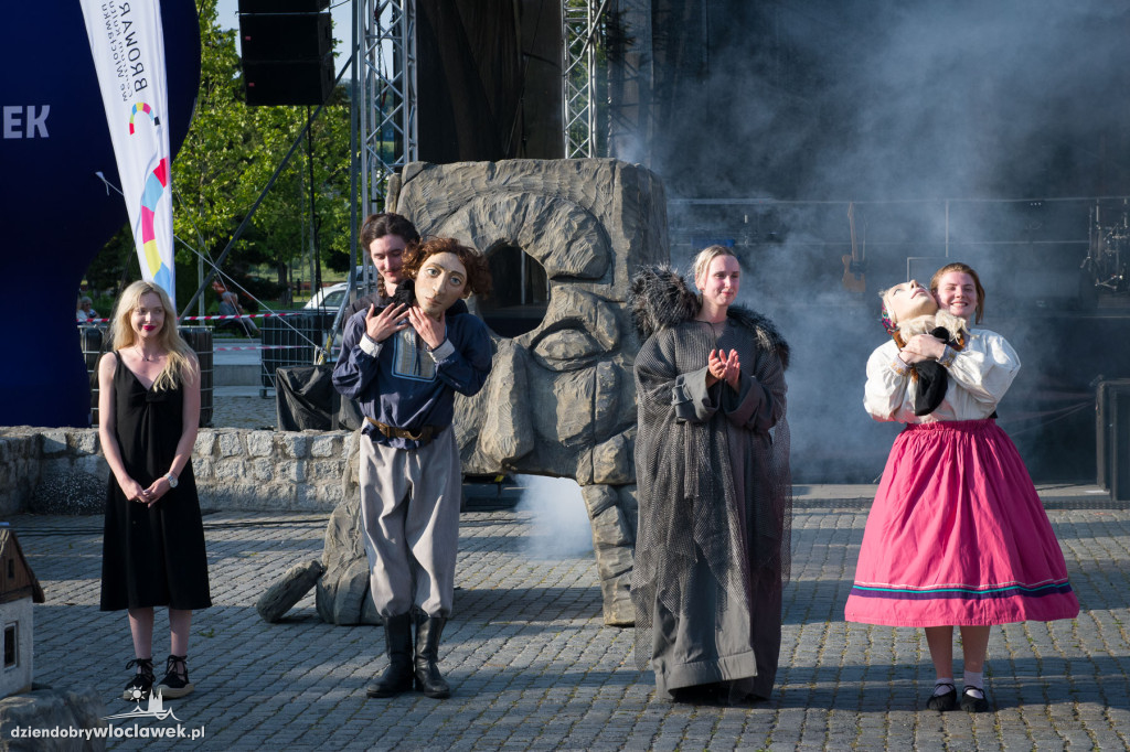 Teatry uliczne na Starym Rynku
