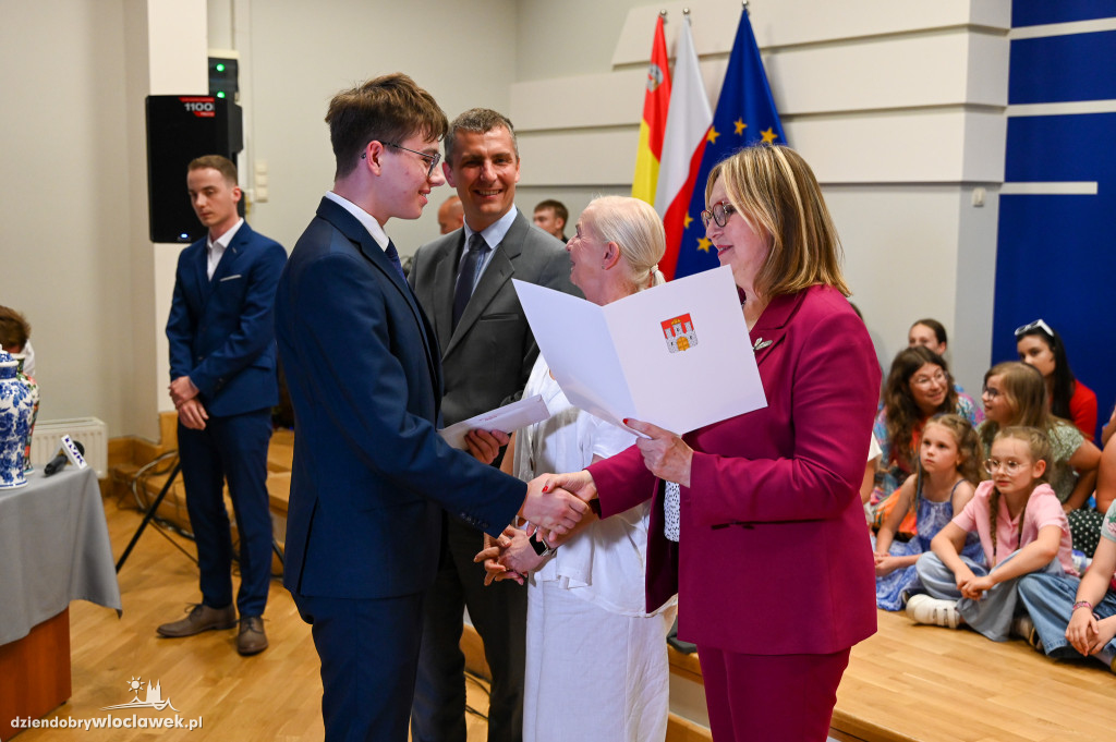 Wręczenie stypendiów Prezydenta najlepszym uczniom
