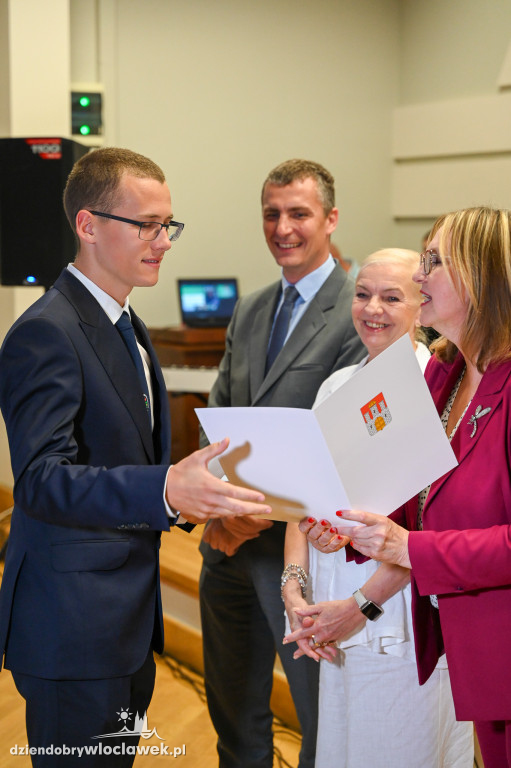 Wręczenie stypendiów Prezydenta najlepszym uczniom