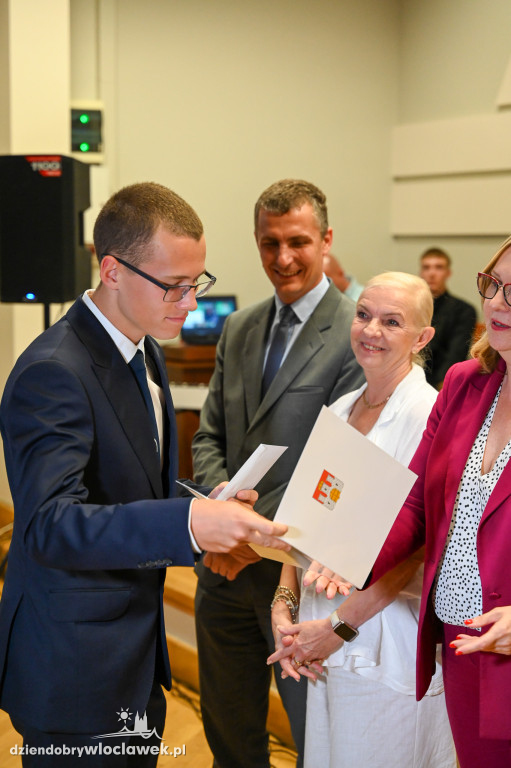 Wręczenie stypendiów Prezydenta najlepszym uczniom