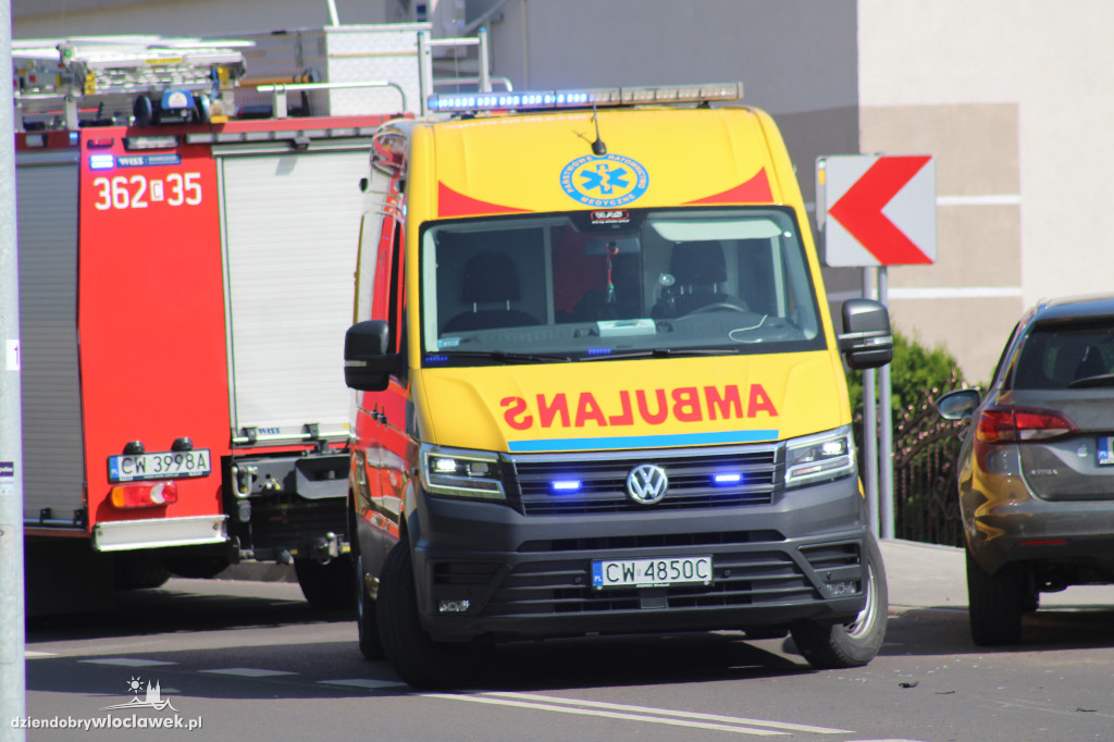 Zderzenie trzech samochodów osobowych