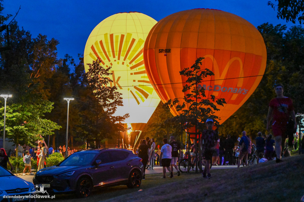 Pokaz balonów w Parku na Słodowie