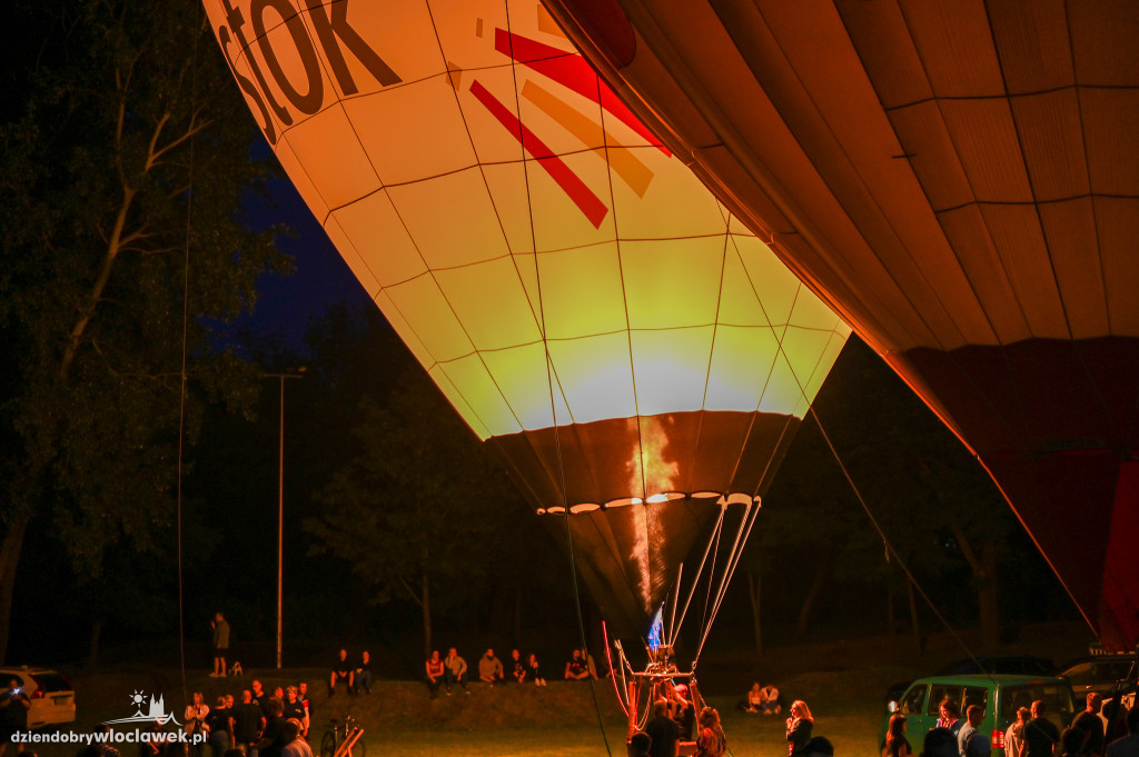 Pokaz balonów w Parku na Słodowie