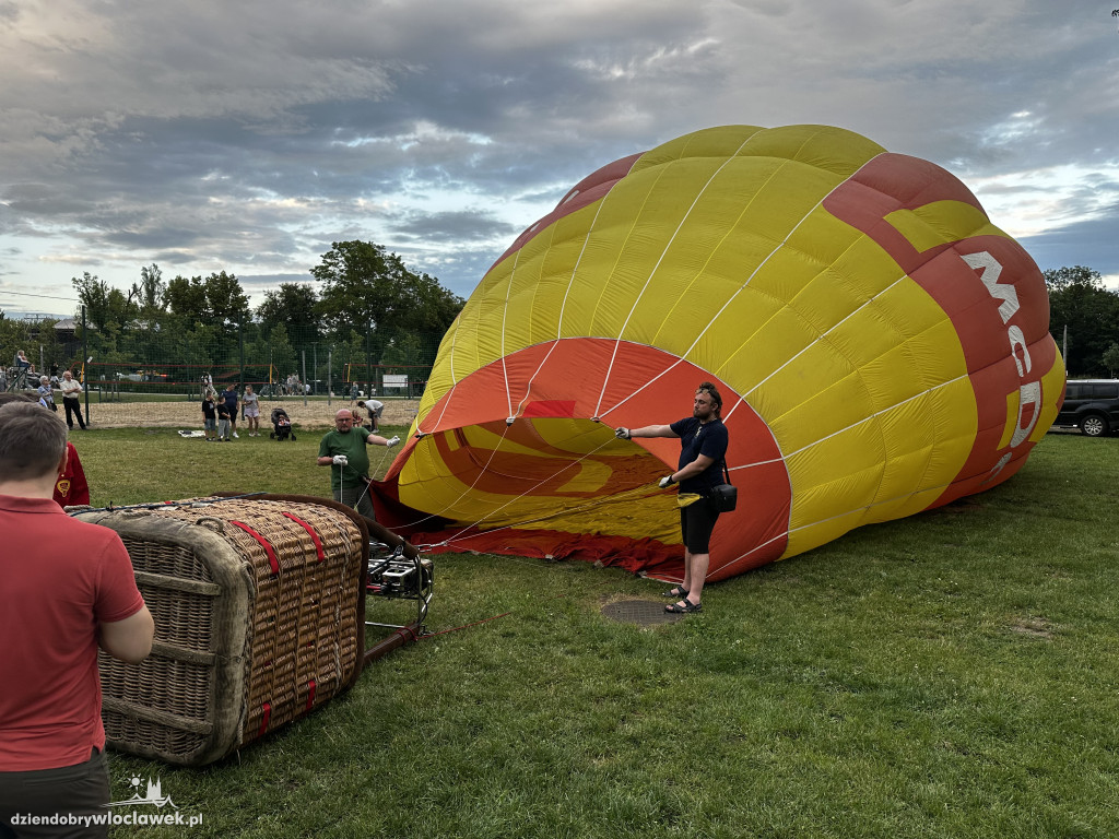 Pokaz balonów w Parku na Słodowie
