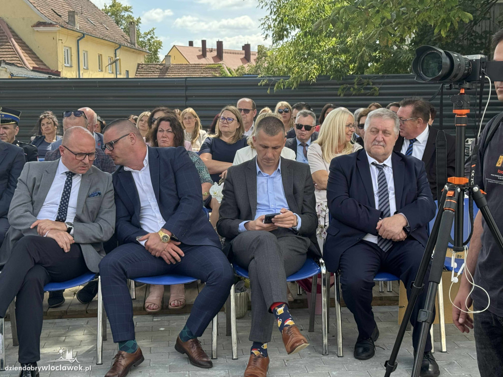 Uroczyste otwarcie rozbudowanego budynku E w PCZ