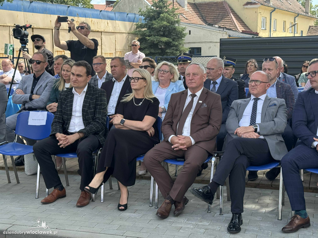Uroczyste otwarcie rozbudowanego budynku E w PCZ