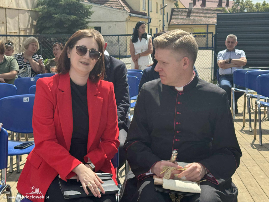 Uroczyste otwarcie rozbudowanego budynku E w PCZ