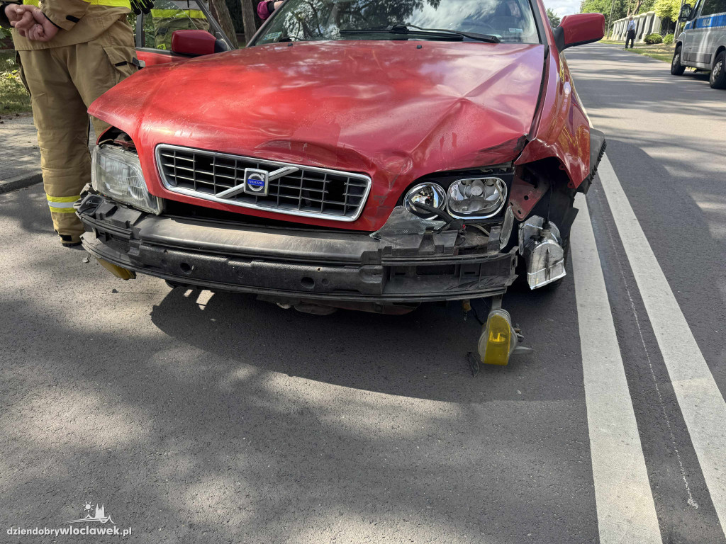 Dachowanie na ulicy Brzezinowej