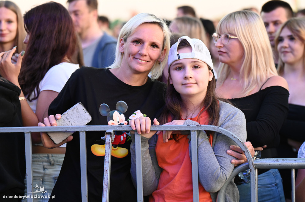 Tłumy na Święcie Powiatu Włocławskiego w Kruszynie