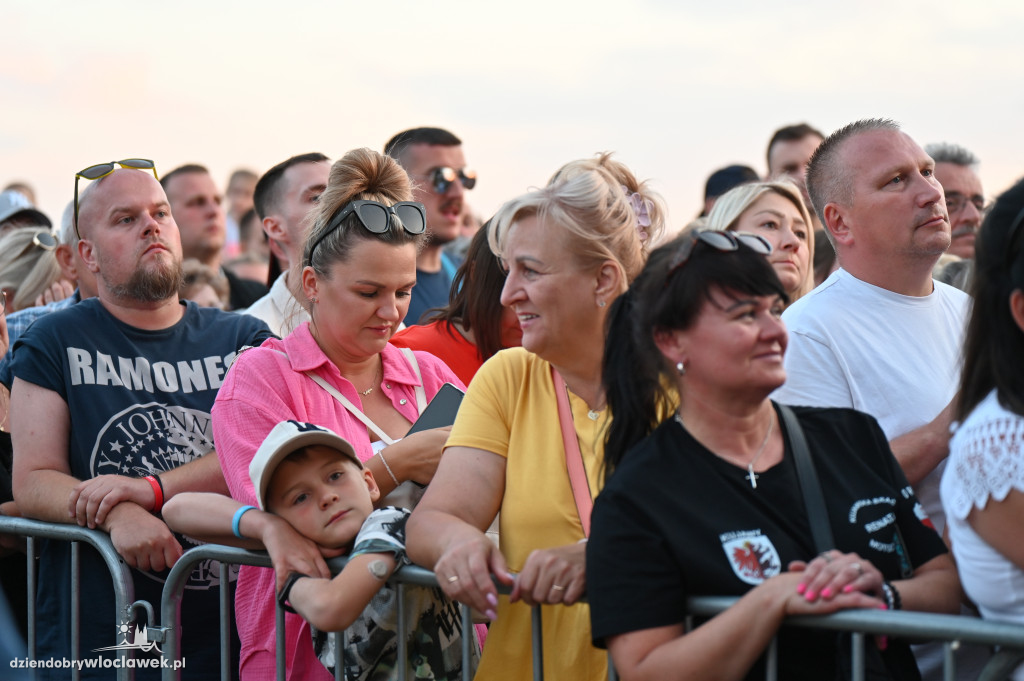 Święto Powiatu - dzień II - tłumy na koncertach
