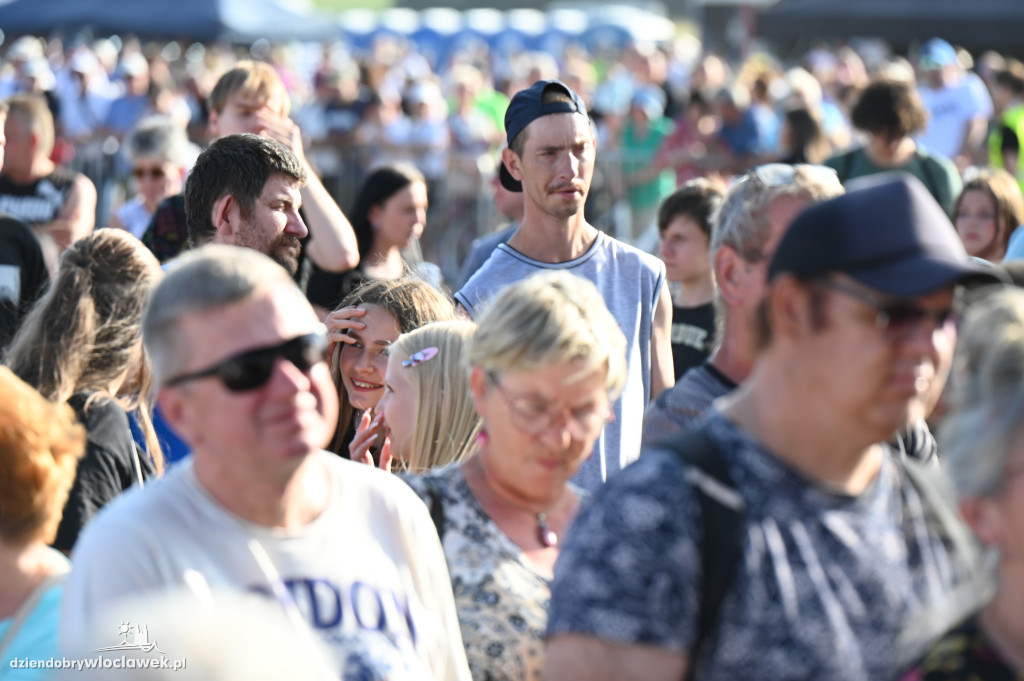 Święto Powiatu - dzień II - tłumy na koncertach