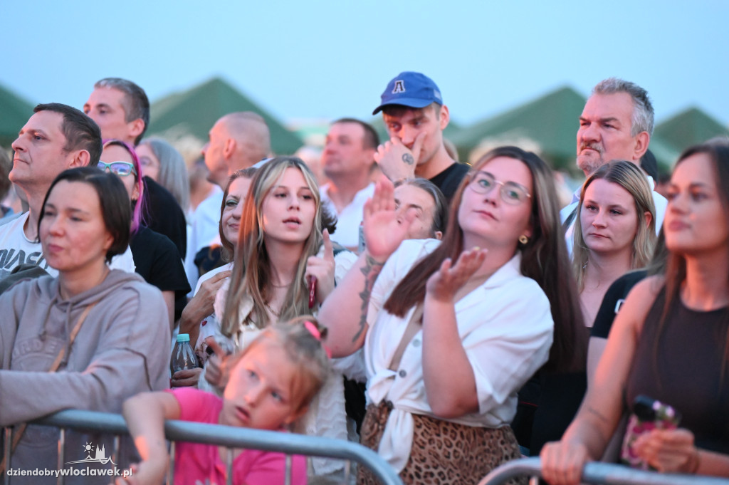 Święto Powiatu - dzień II - tłumy na koncertach