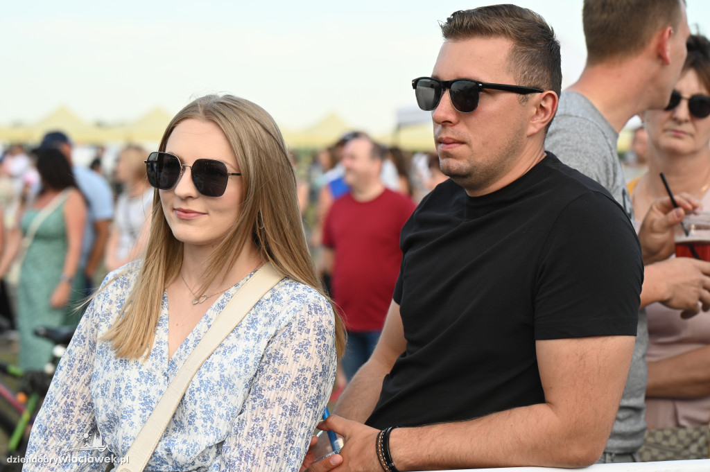 Święto Powiatu - dzień II - tłumy na koncertach