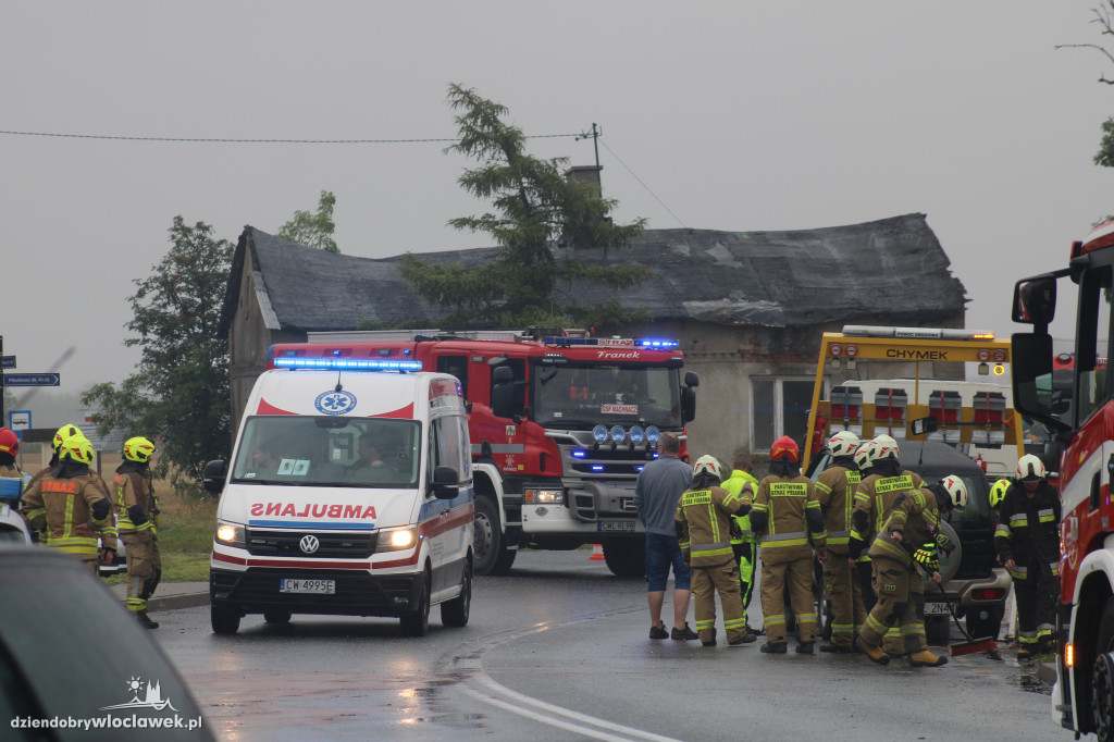 Wypadek w Pikutkowie. 4 osoby w szpitalu
