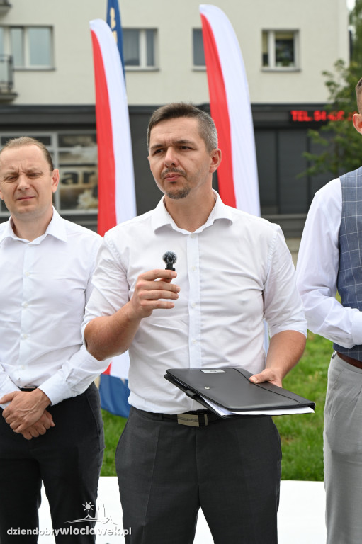 Pikieta pod Urzędem Miasta: STOP IMIGRANTOM